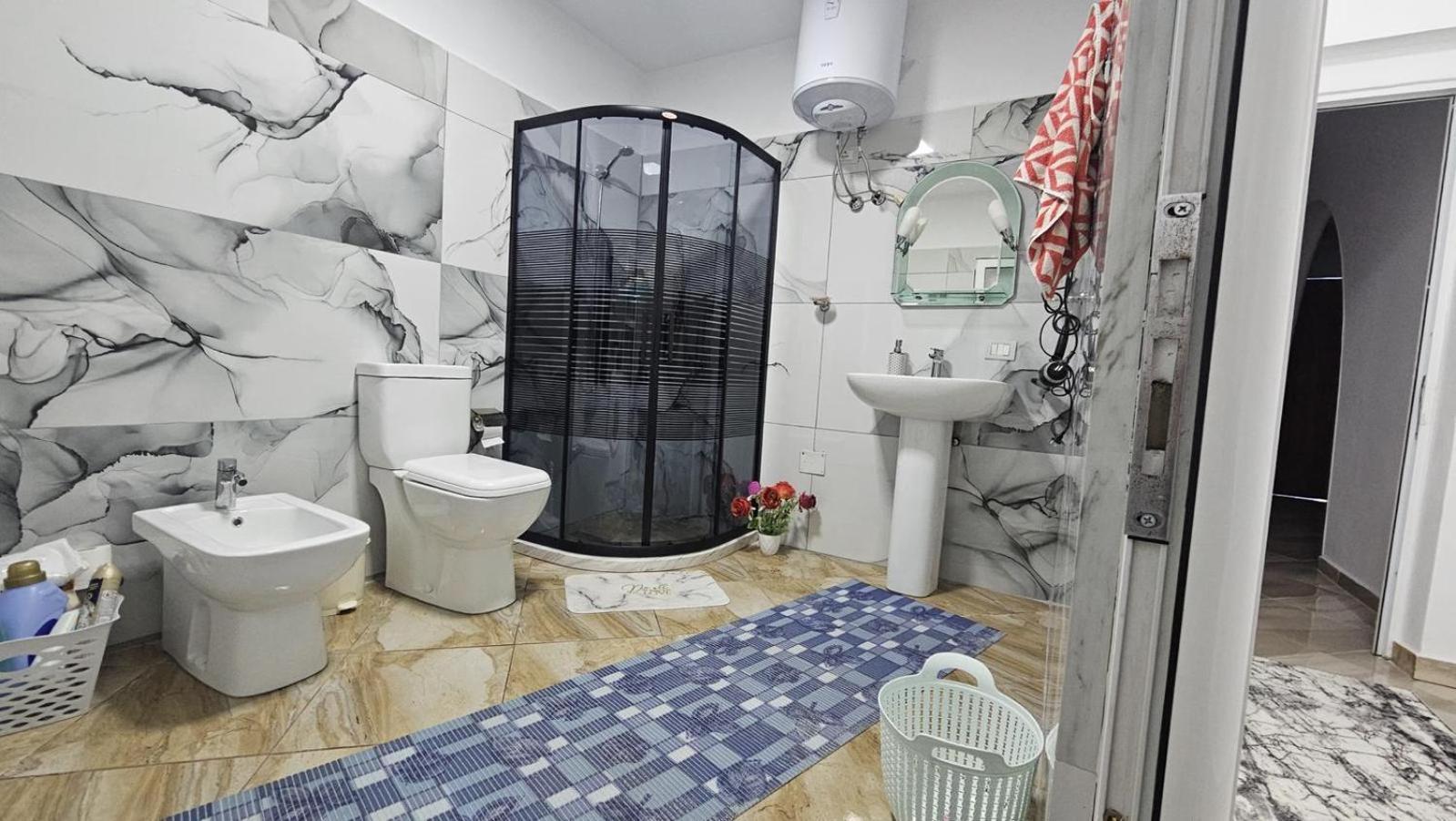 Guesthouse Albi Berat Eksteriør billede