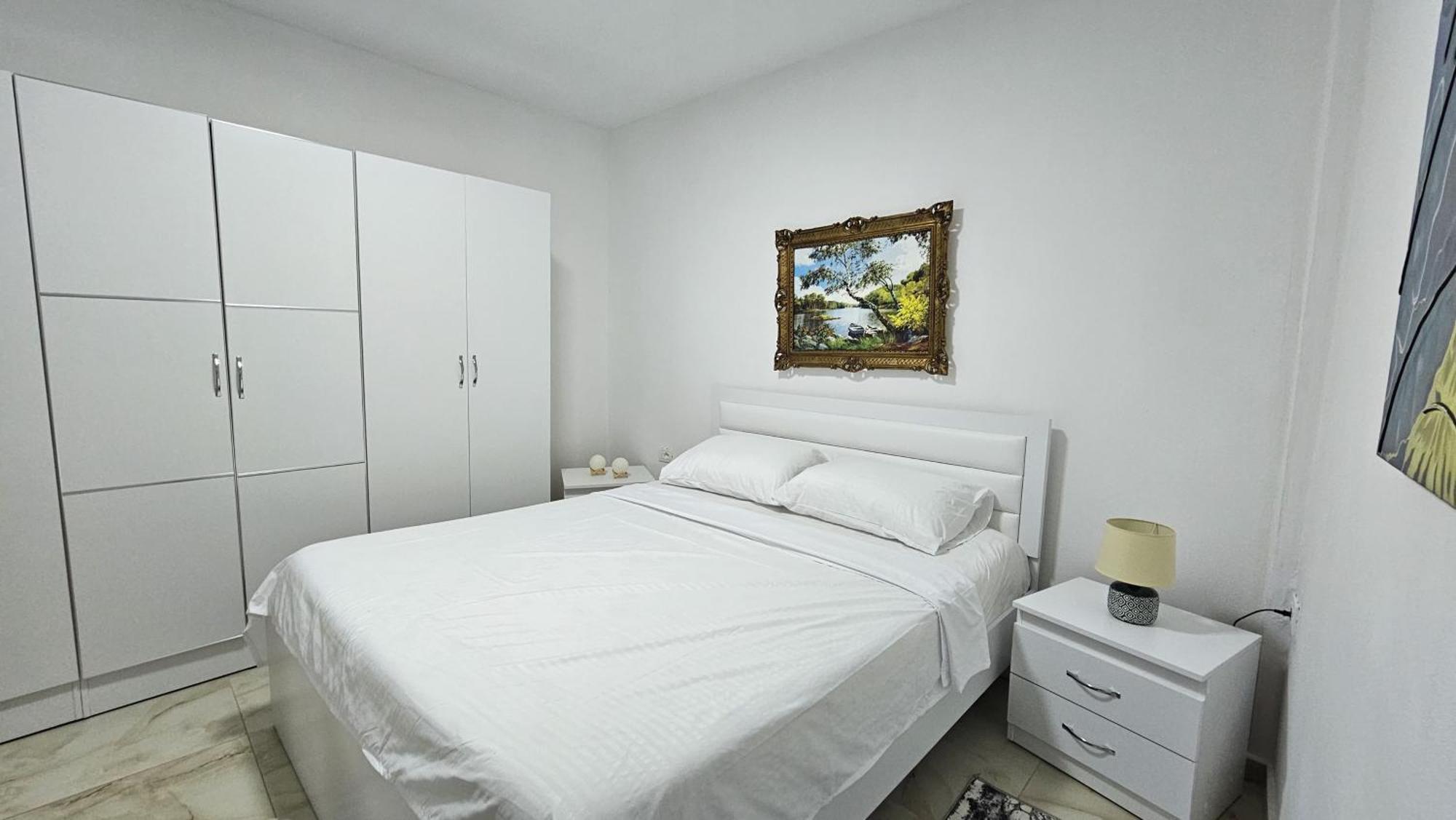 Guesthouse Albi Berat Eksteriør billede