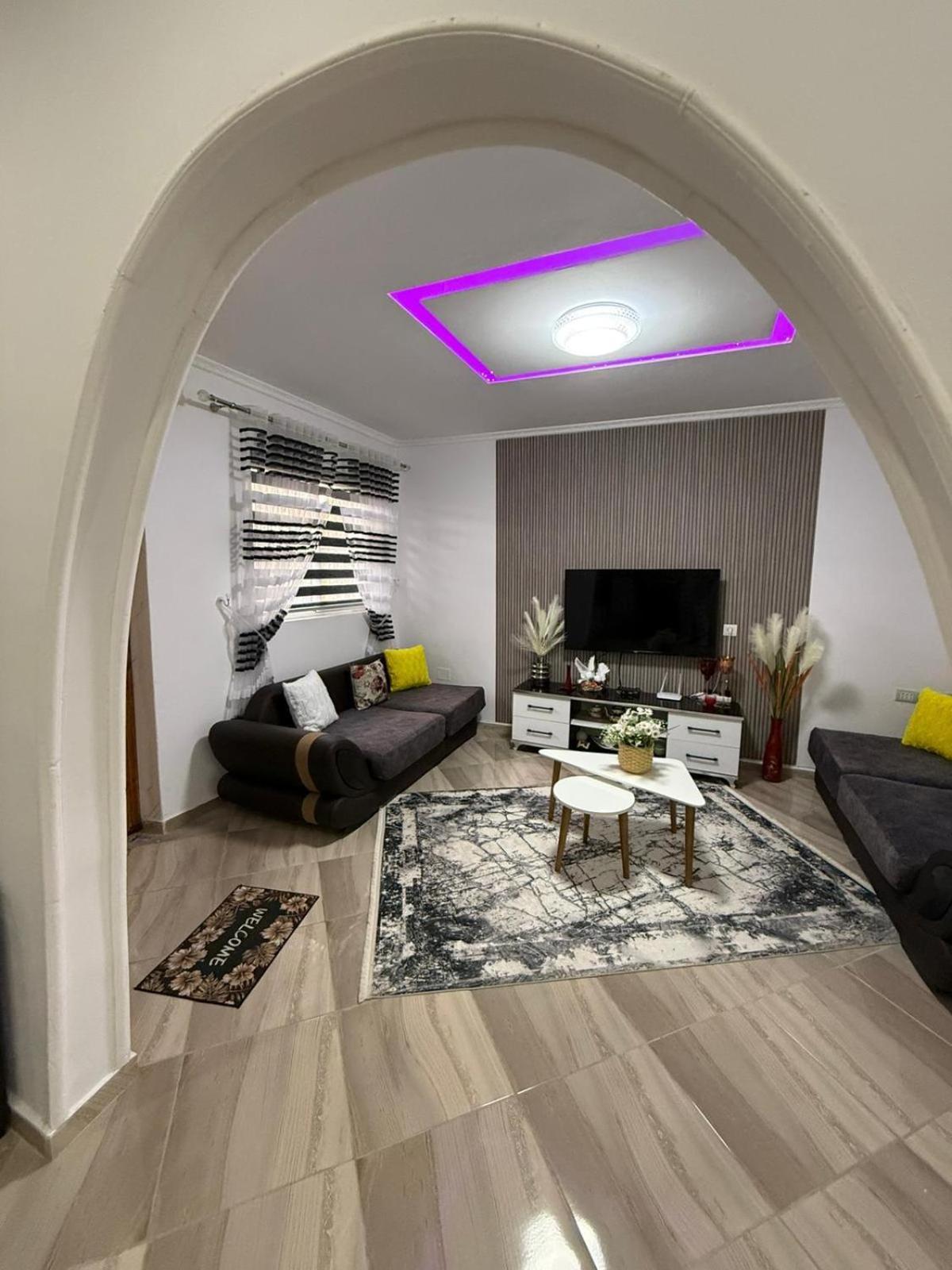 Guesthouse Albi Berat Eksteriør billede