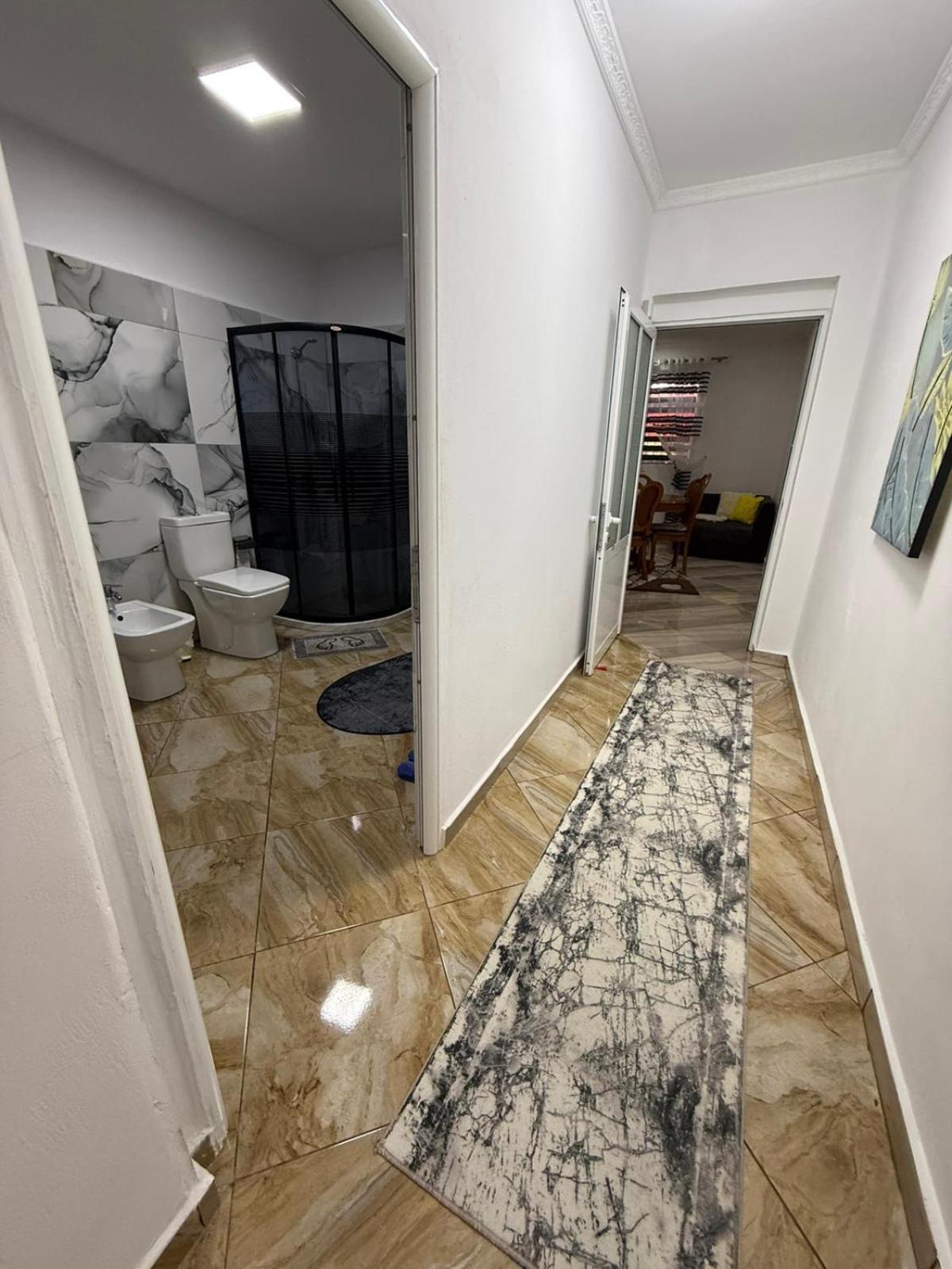 Guesthouse Albi Berat Eksteriør billede
